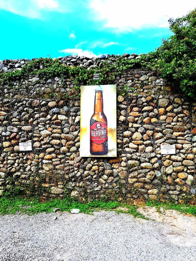 Blasina Beer Hostel Boquete Exterior photo