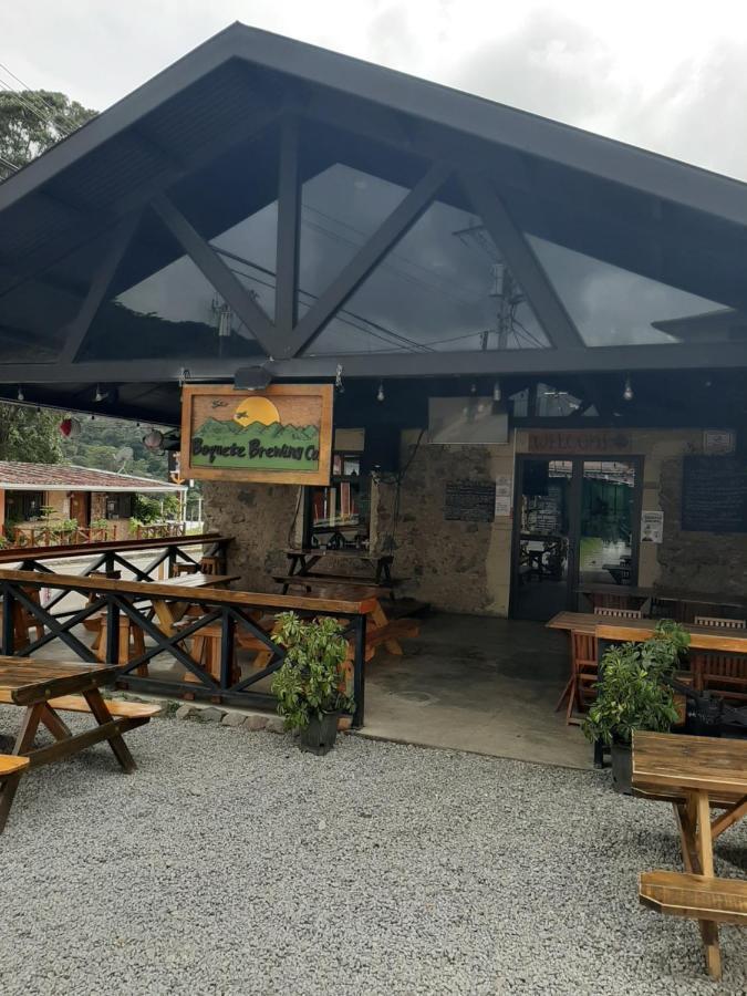 Blasina Beer Hostel Boquete Exterior photo